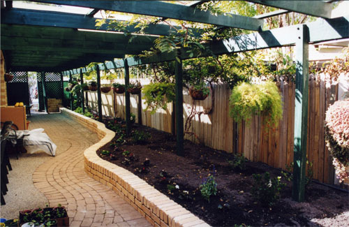 Inness Green Landscaping brick edging